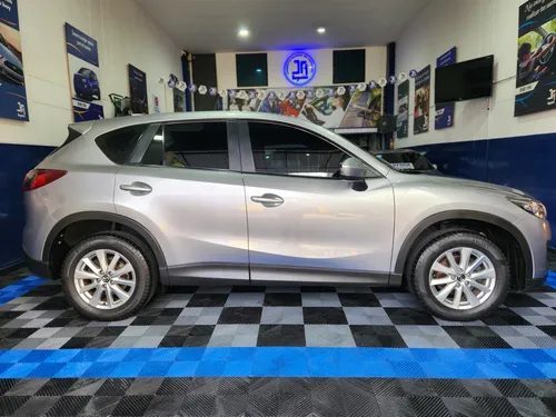 Mazda CX-5 2.0 Touring 4X4