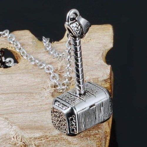 Imagem 2 de 5 de Colar Masculino Com Pingente Martelo Do Thor