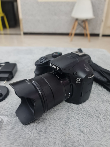 Câmera Sony Alpha A3000 Mirroless + Lente 18-55 Oss Black