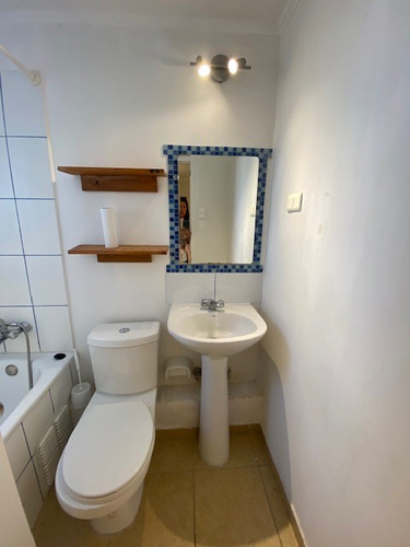 Casa De 2 Pisos 3d Y 2 Baños En Excelente Estado