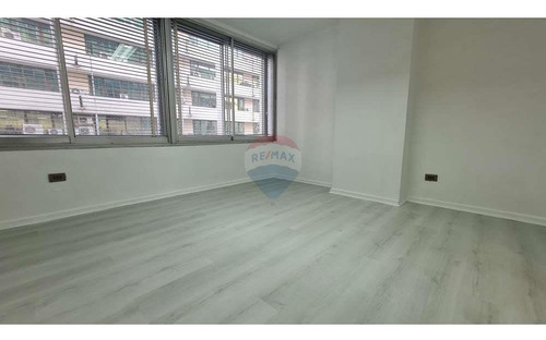 Recién Remodelada P. Ahumada: Ideal Profesionales