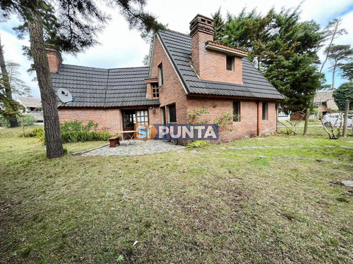 Imagen 9 de 23 de Oportunidad De Casa 4 Dormitorios En Pinares
