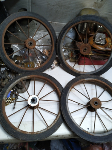 Triciclo Antiguo Ruedas