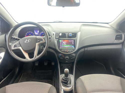 Imagen 14 de 25 de Hyundai Accent I25 Gl 1.4