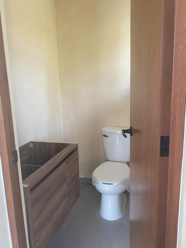 | Excelente Oficina Equipada, En Venta. |