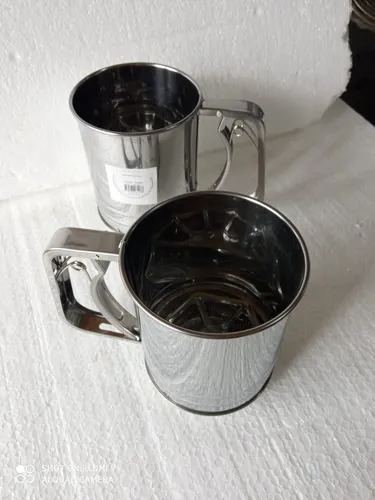 Tamizador Cernidor Inox Tipo Taza Con Gatillo 9,5x13 Cms