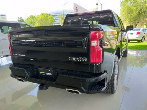 Imagen 6 de 14 de Chevrolet Cheyenne 6.2 2500 Doble Cab High Country 4x4 At