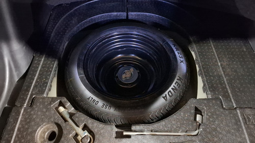 Toyota Yaris 1.5 R MID MT