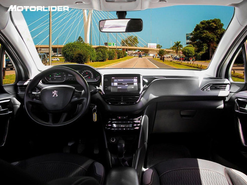 Imagen 9 de 25 de Peugeot 208 Active 1.2 Extra Full| Permuta / Financia