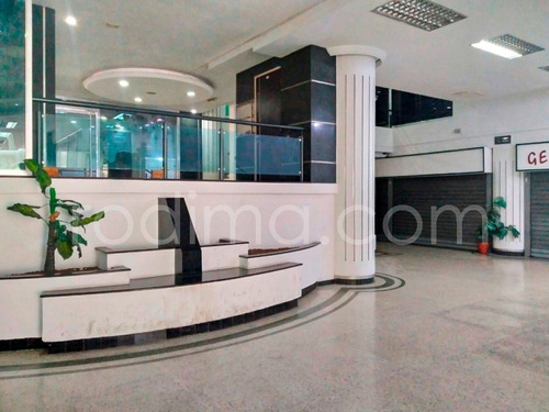 Imagen 5 de 16 de Local En Maracay, Torre Imperial Para Negocio
