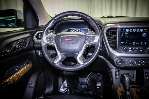 GMC Acadia 3.7 Denali At