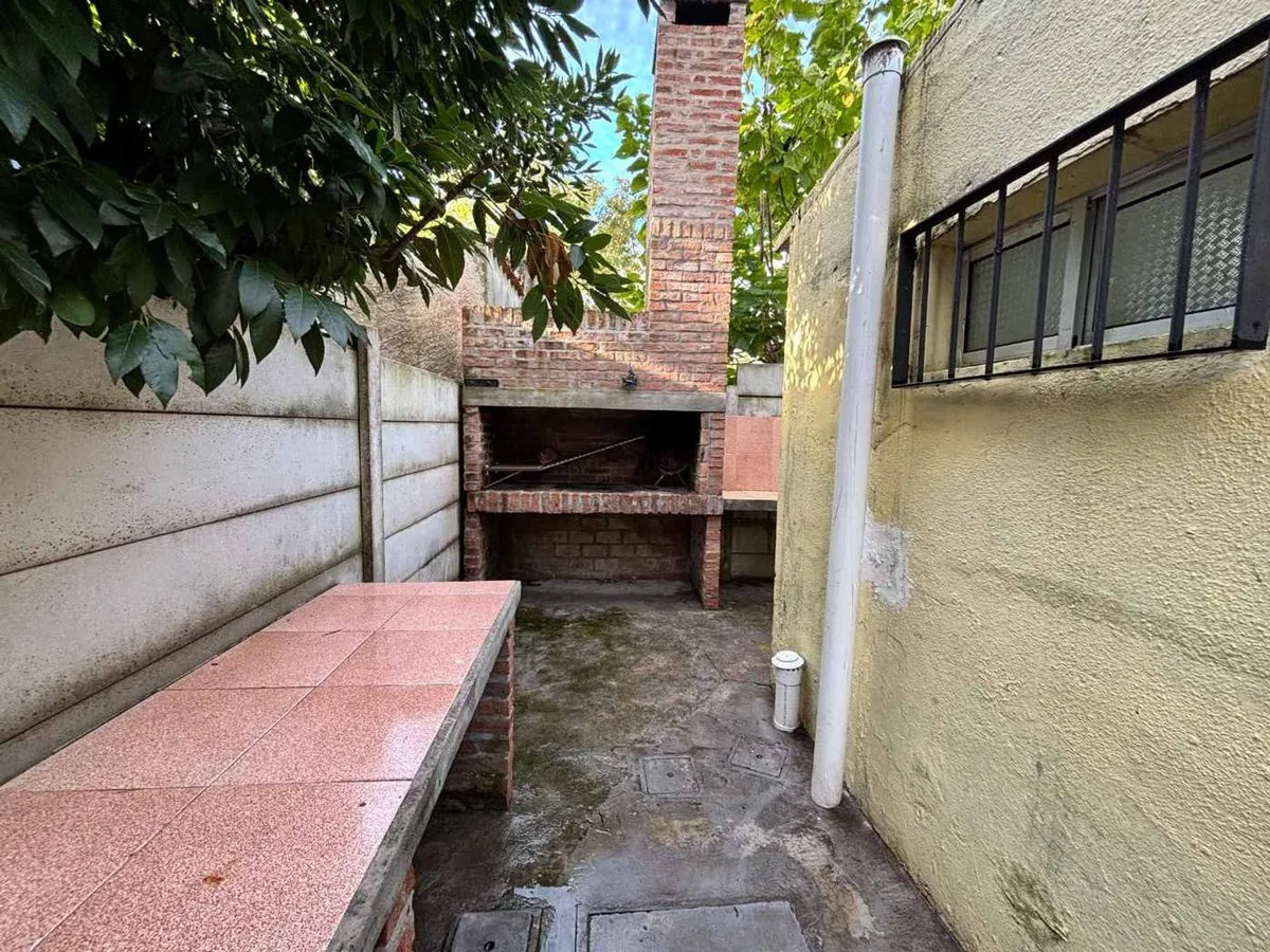 Alquiler Casa 1 Dormitorio Y Cochera San Luis · Foto 3
