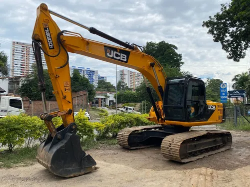 Excavadora Jcb Js200lc