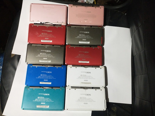 Imagen 3 de 3 de Nintendo 3ds +cargador+ Lapiz+ Memoria De 64 Gigas