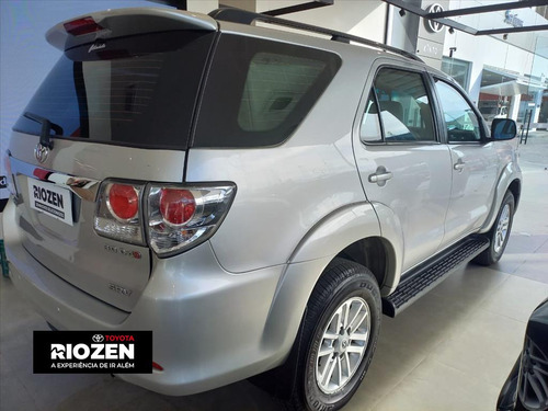 Toyota Hilux SW4 3.0 SRV 4X4 16V TURBO INTERCOOLER DIESEL 4P AUTOMÁTICO