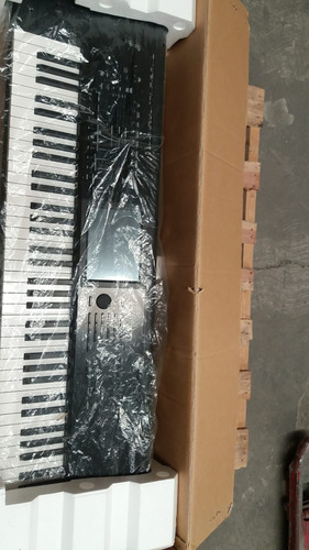 Teclado Sintetizador Korg Kronos2-73 Teclas (Usado)