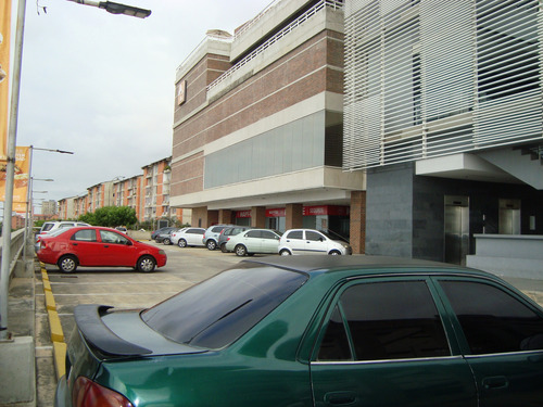 Locales Centro Comercial Sotavento Frente Al Aereopuerto De Maiquetia
