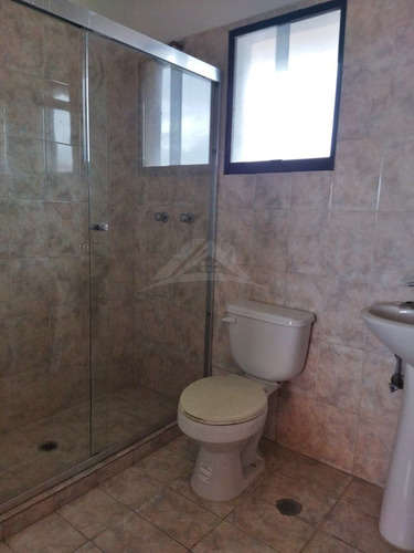 Imagen 10 de 13 de Vendo Apartamento Residencias La Datilera. Calle Arismendi Lechería