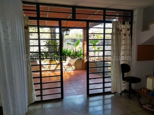 Imagen 14 de 30 de Casa En Venta Urb. El Marques Rent A House Los Samanes 22-10833