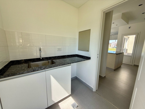 Casa En Una Planta En Venta En Barrio Privado San Felipe, Canning. Oportunidad!!!
