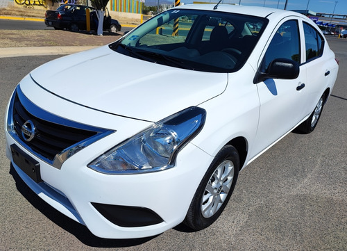 Nissan Versa 1.6 Drive Mt