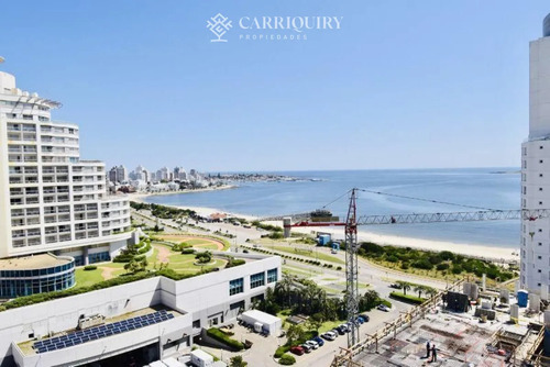 Apartamento En Alquiler Temporario Playa Mansa 2 Dormitorios Seasons Tower