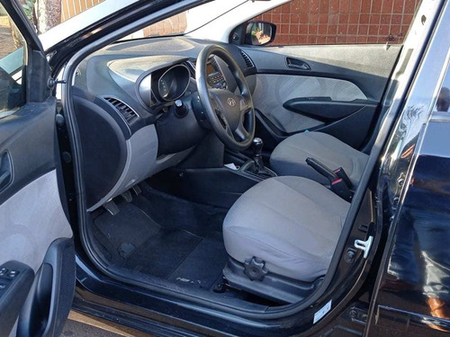 Imagem 7 de 9 de Hyundai Hb20s Comfort Style 1.0 12v Flex