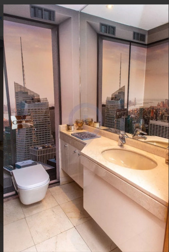 Arrienda Exclusivo Dep. El Golf. 5 Dorm, 5 Baños, 3 Estac.