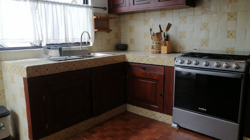 Casa En Venta 1300m2, Tequisquiapan Centro, Qro, Méx.