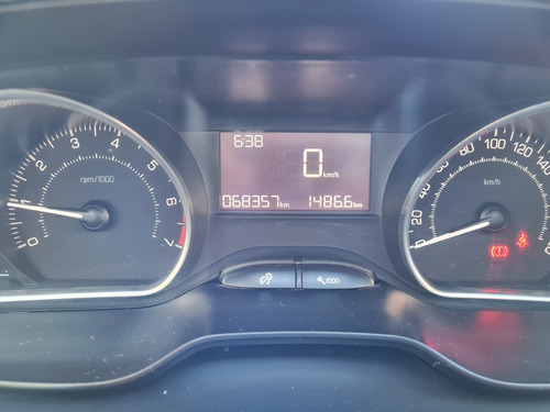 Imagen 9 de 14 de Peugeot 208 1.6n Allure Touch 2015