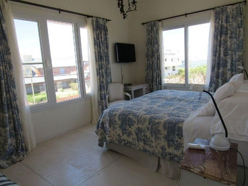Casa En Alquiler Por Temporada De 4 Dormitorios En Peninsula