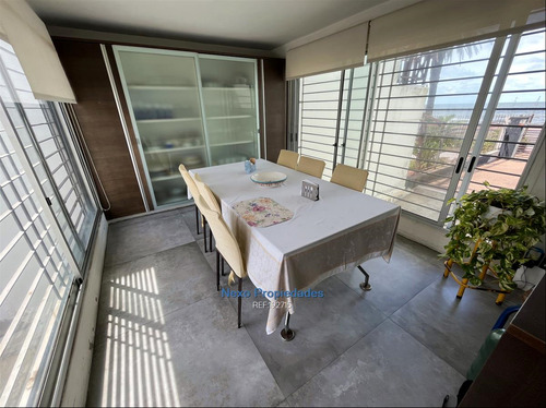 Venta Casa Carrasco Rambla Frente Al Mar, Piscina, Fondo