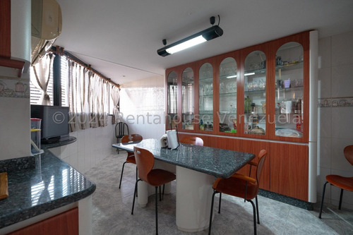 Apartamento En Venta En Colinas De Valle Arriba Mls #24-20542