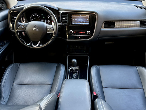 Mitsubishi Outlander 3.0 MIVEC V6 GASOLINA HPE-S AWD AUTOMÁTICO