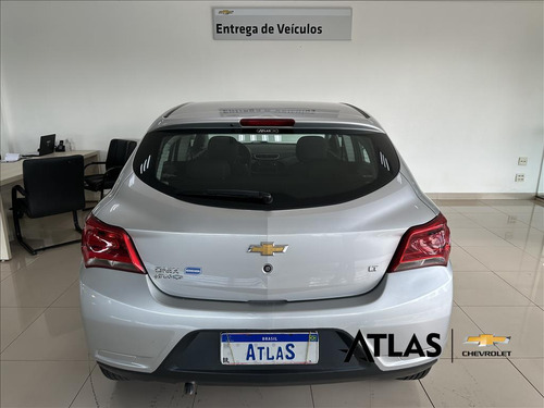 Chevrolet Onix 1.0 MPFI LT 8V FLEX 4P MANUAL