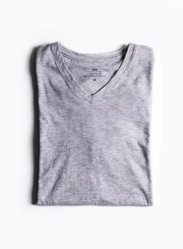 Remera etiqueta negra cheap