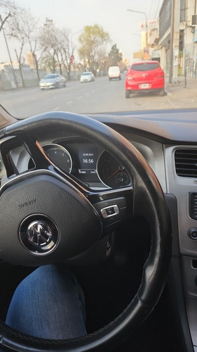 Imagen 9 de 9 de Volkswagen Golf 2016 1.6 Trendline