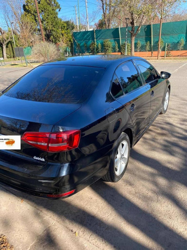 Imagen 4 de 10 de Volkswagen Vento 2015 2.5 Advance Plus 170cv Dsg