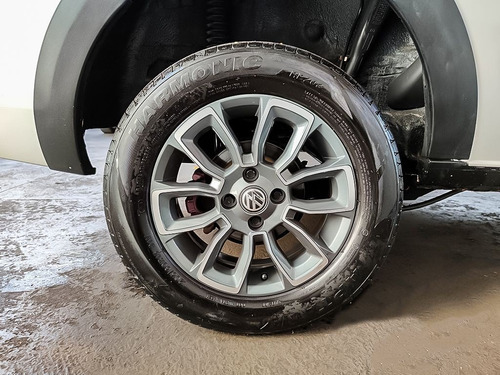 Imagem 8 de 12 de Volkswagen Saveiro 1.6 Mi Trendline Cs 8v 2015