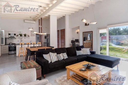 Imagen 5 de 16 de Casa Quinta 5 Amb. En Venta Pileta, Sauna Y Jacuzzi - Costa Esmeralda, Pinamar