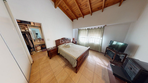 Casa Chalet En Venta O Permuta Ubicado En Francisco Álvarez, Moreno, G.b.a. Zona Oeste