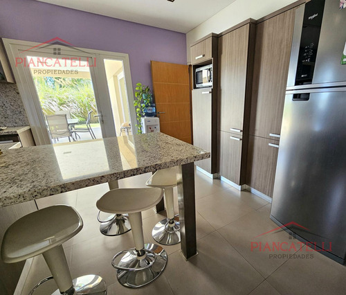 Venta De Casa En Terravista Con 4 Habitaciones