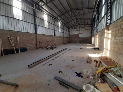 Imagen 5 de 14 de Galpon En Venta En Ituzaingo Norte