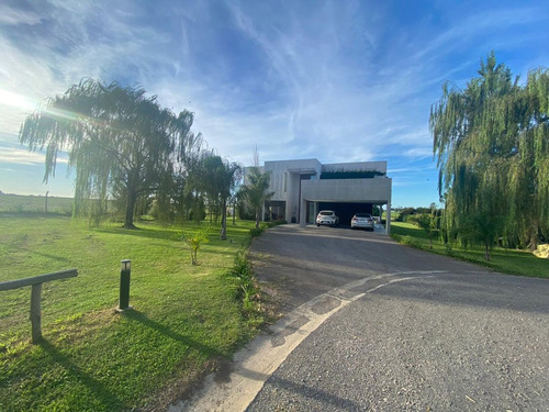 Casa En Venta En Pergamino Con Pileta