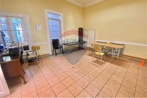 Oficina O Residencial En Recoleta