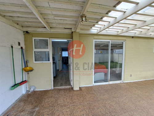 Casa En Venta De 4 Dorm. En Temuco