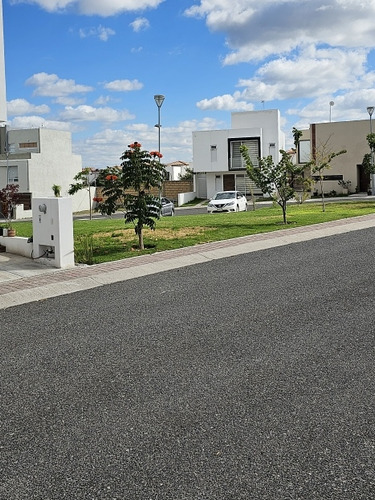 Terreno Residencial Juriquilla Excelente Ubicación 180 M2