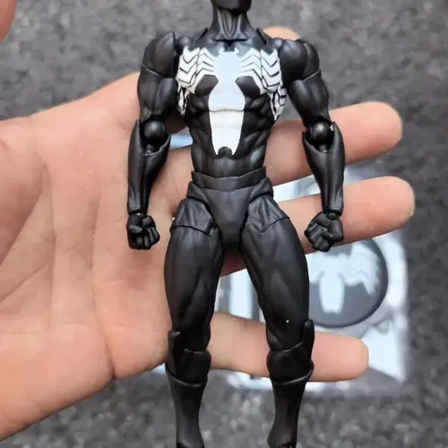 Z · Action Figure A/ */ Y0e // Vizinho De Terno Preto · Q K