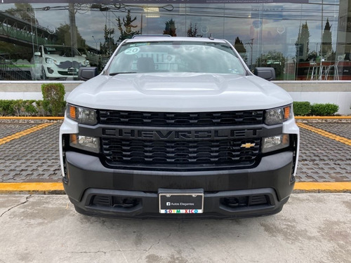 Imagen 3 de 12 de Chevrolet Silverado Reg Cab 2020