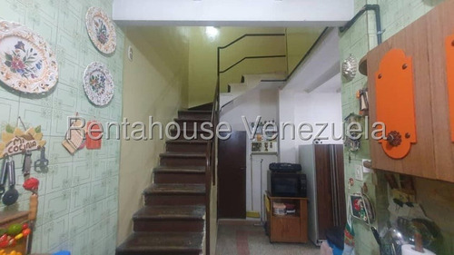 Te Lo Tengo Casa En Venta En Parr. Santa Teresa 25-8305 Mar